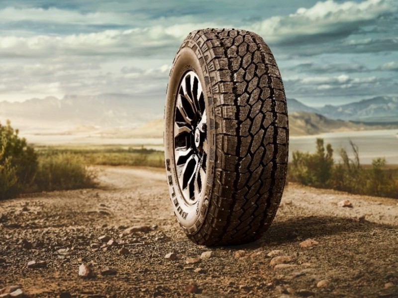 Bridgestone dueler a t. Автошина.