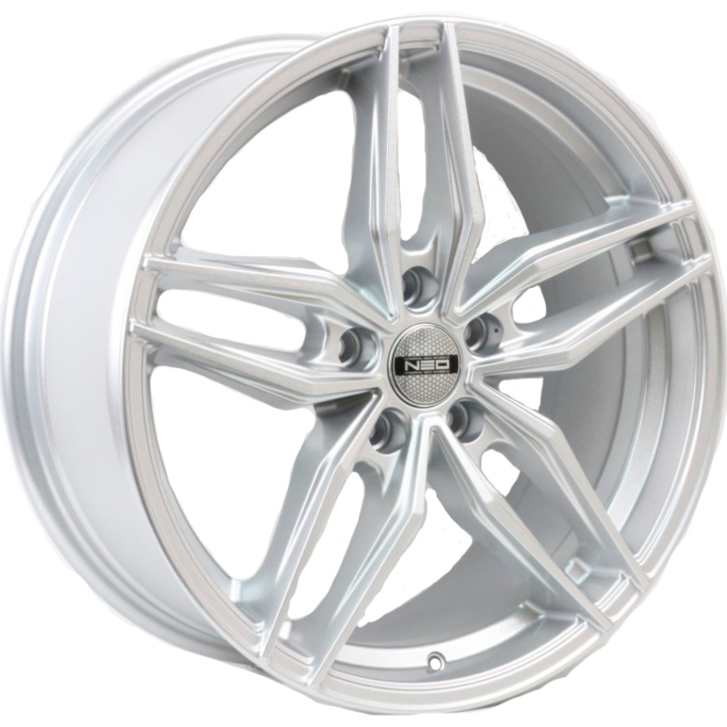8x18/5x114,3 ET45 D67,1 882 Silver